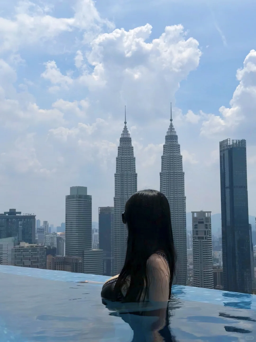 大胸女孩的泳衣救星！👙把性感焊在身上了