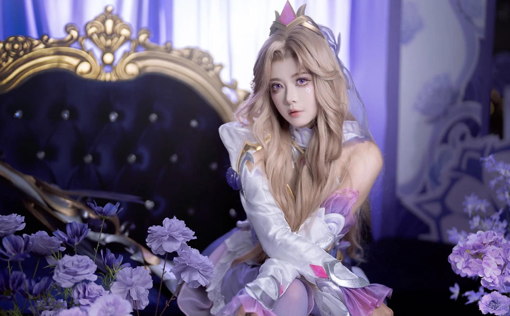 《LOL》主持人骆歆水晶玫瑰女警COS美照