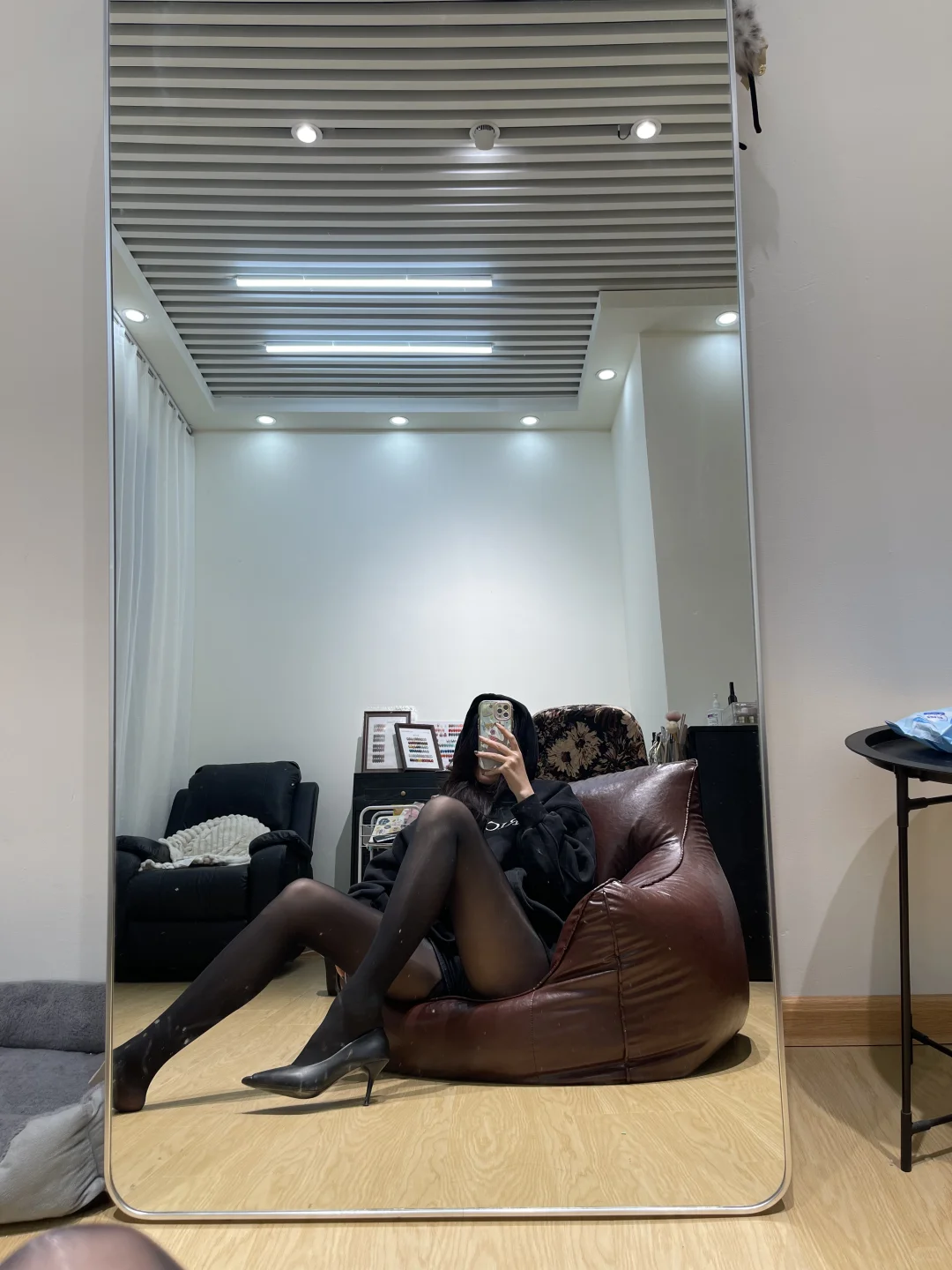 173/55、黑色丝袜、高跟鞋、好爱自己的身材