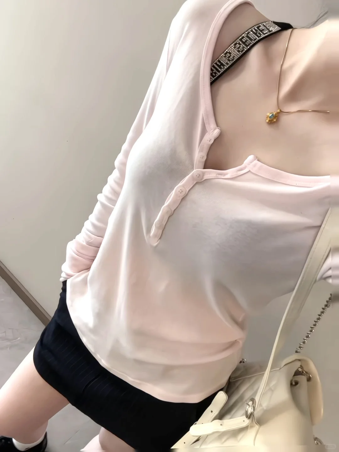 上次有宝宝问bm牛奶白和烟粉的区别🧜🏻‍♂️