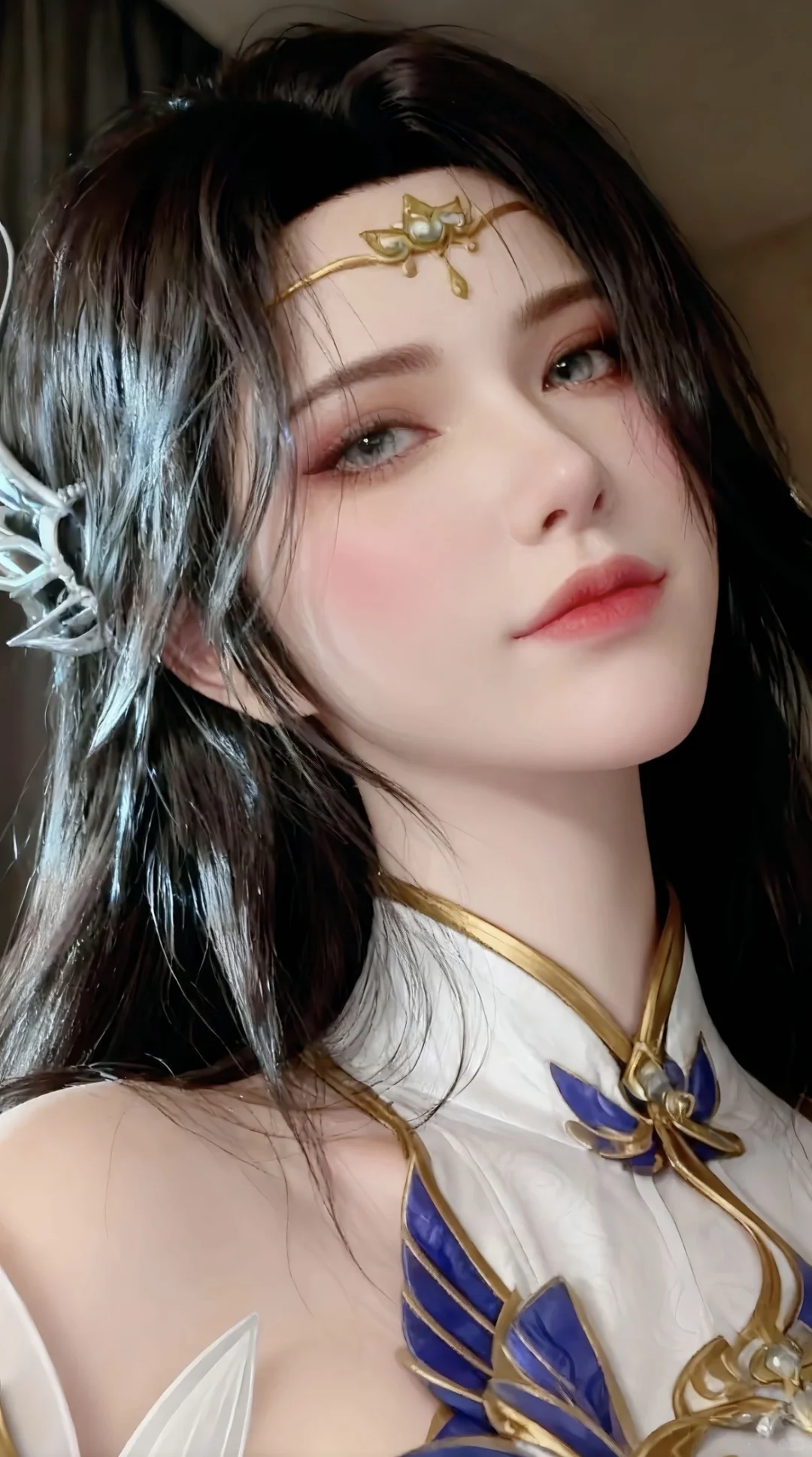 媚眼如丝风韵犹存