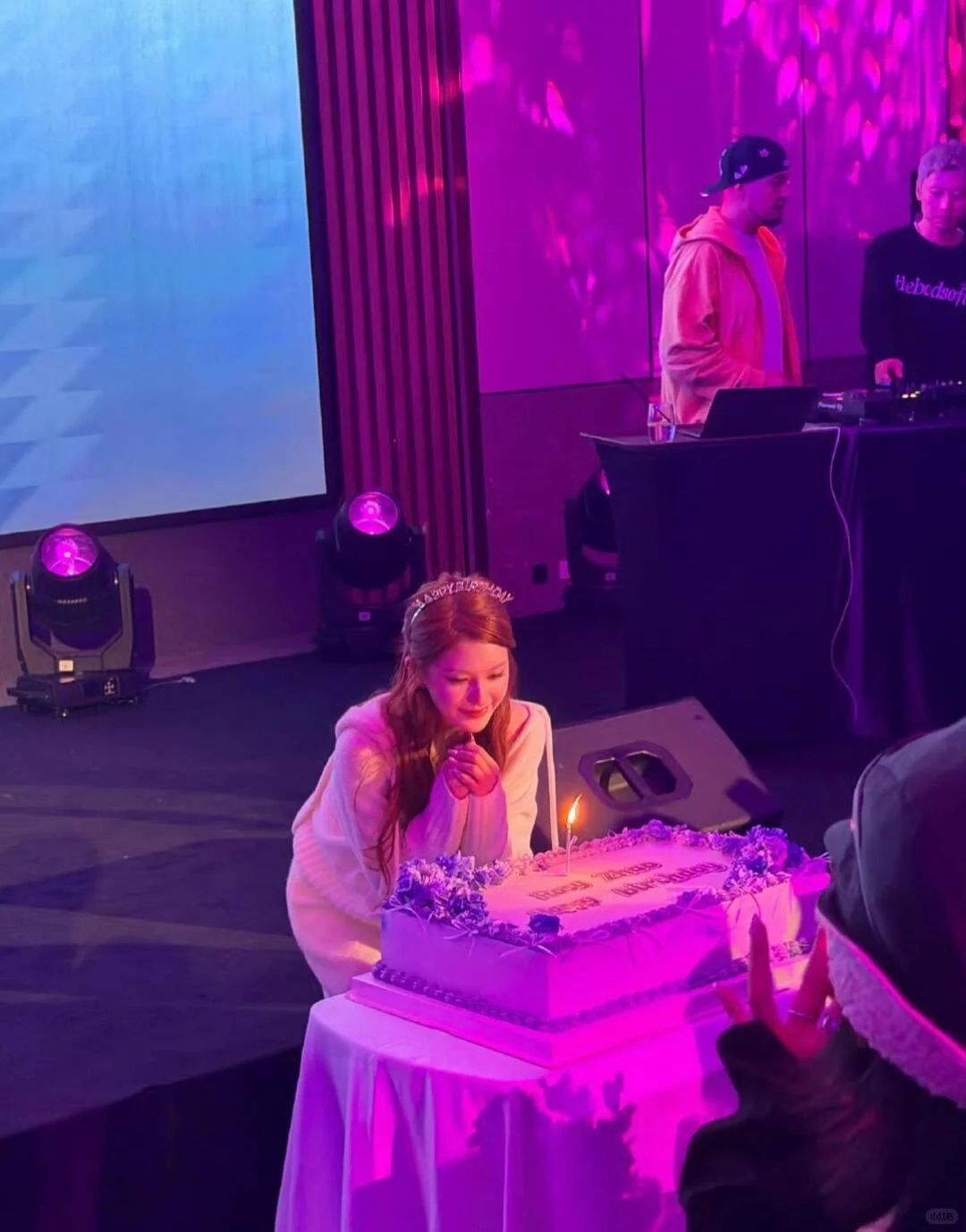 赵露思生日🎂美照来啦，温柔又甜美！