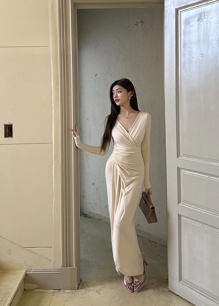 👗秋日甜美风穿搭指南！优雅与性感并存💃