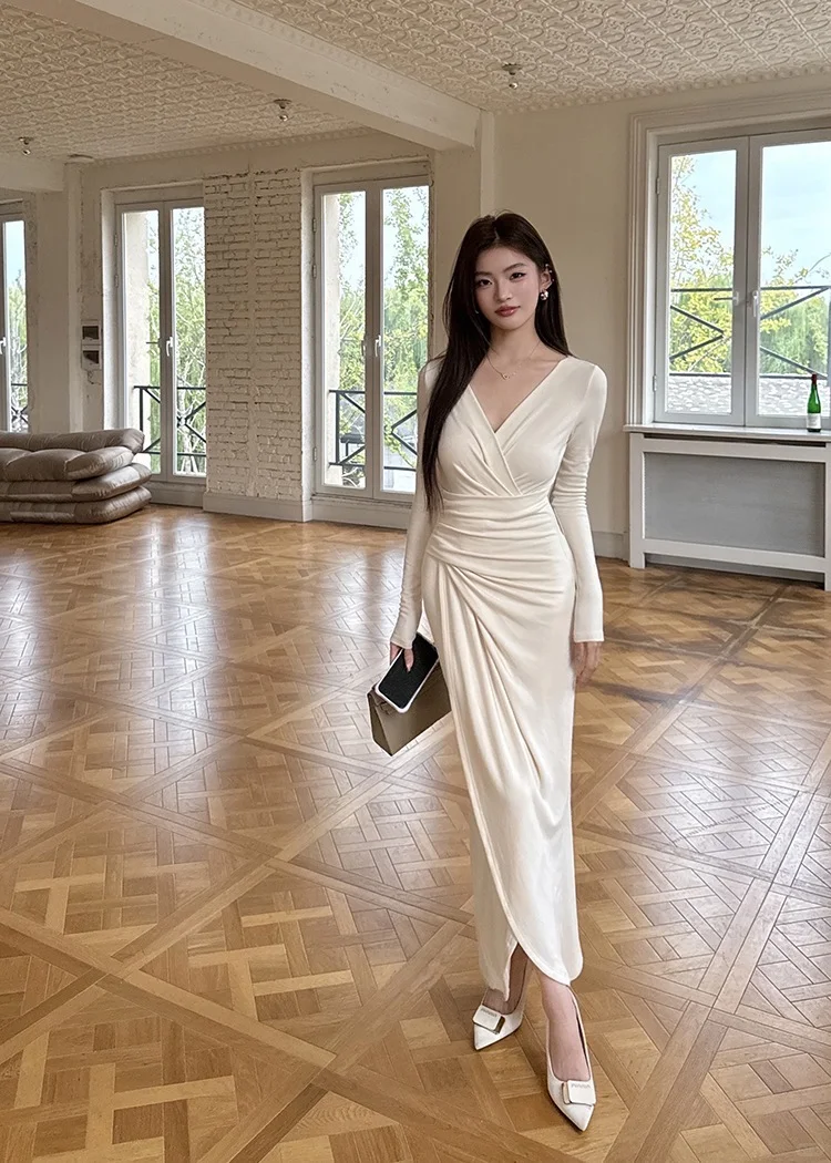 👗秋日甜美风穿搭指南！优雅与性感并存💃