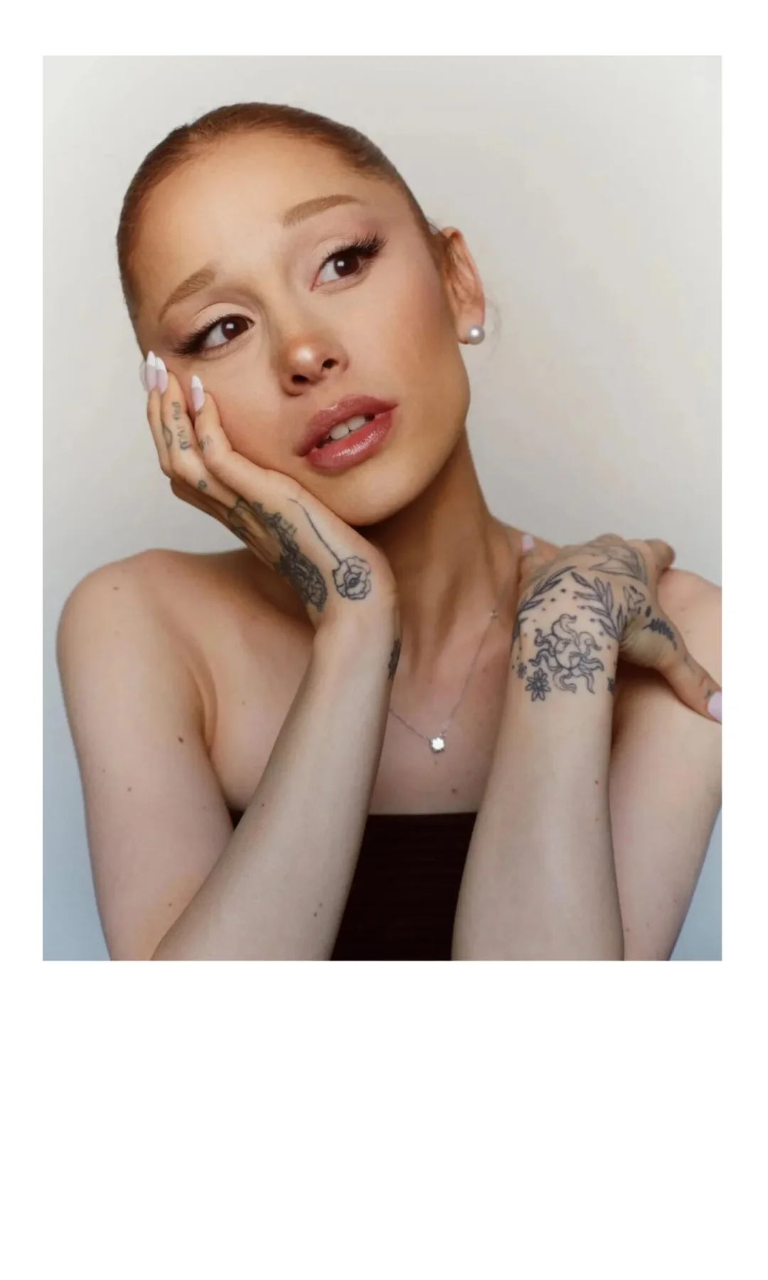 走到哪里人们都说 Ariana Grande 是知性美