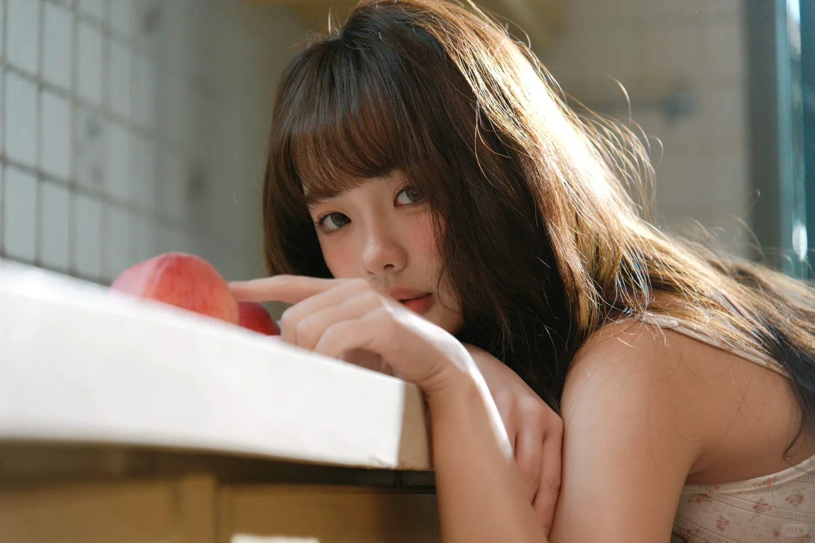 夏日桃子冰🧊上海纯欲少女写真