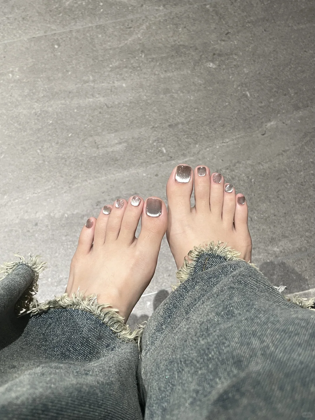 get到了这个银色美甲的爱～✔️