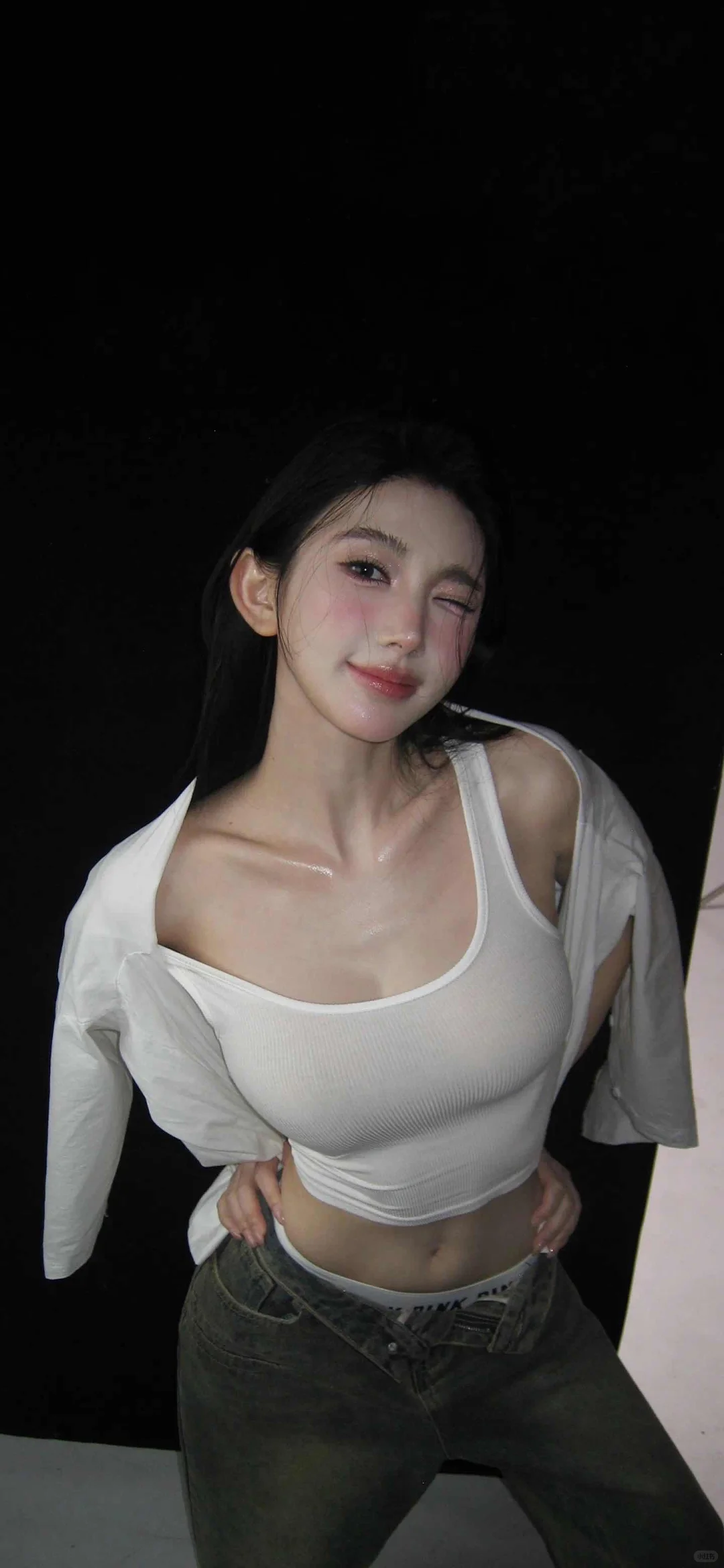 高清4k美女壁纸，最后一张慎用！