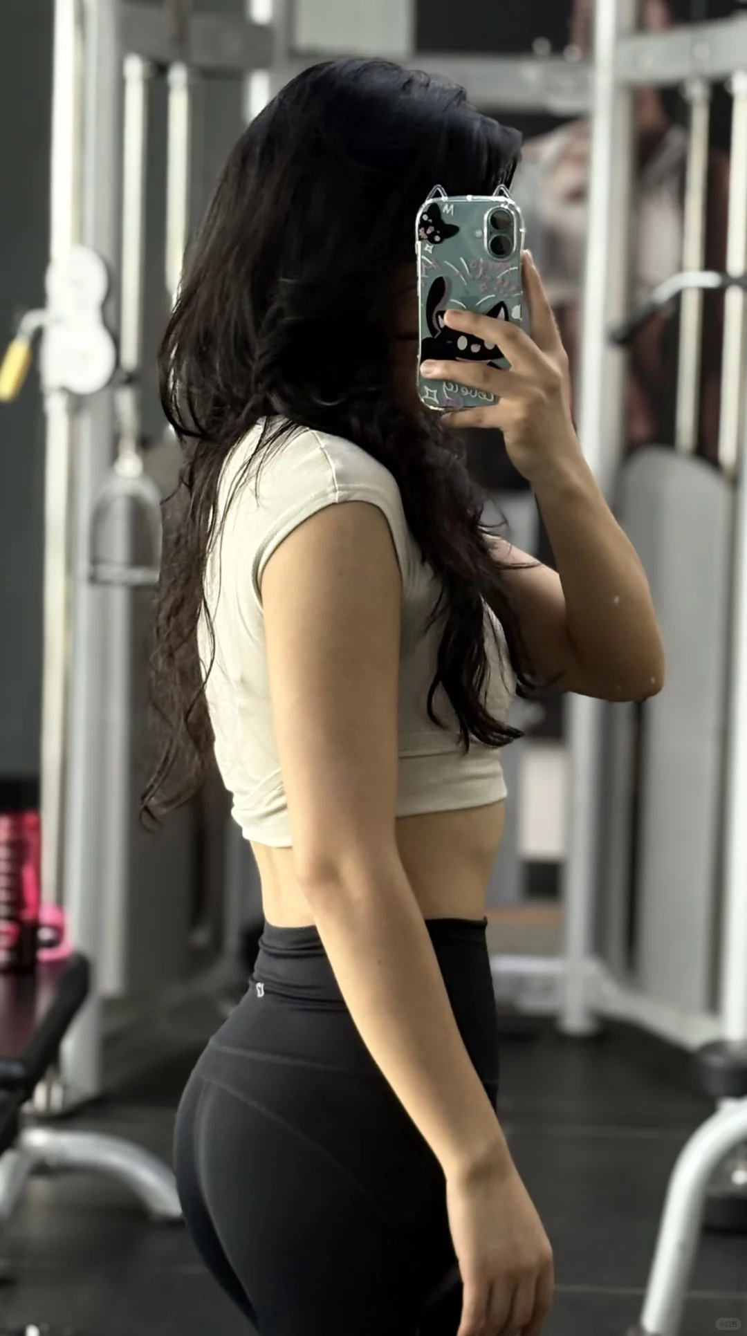 那些网上肌肉线条很明显的女孩子到底在哪里