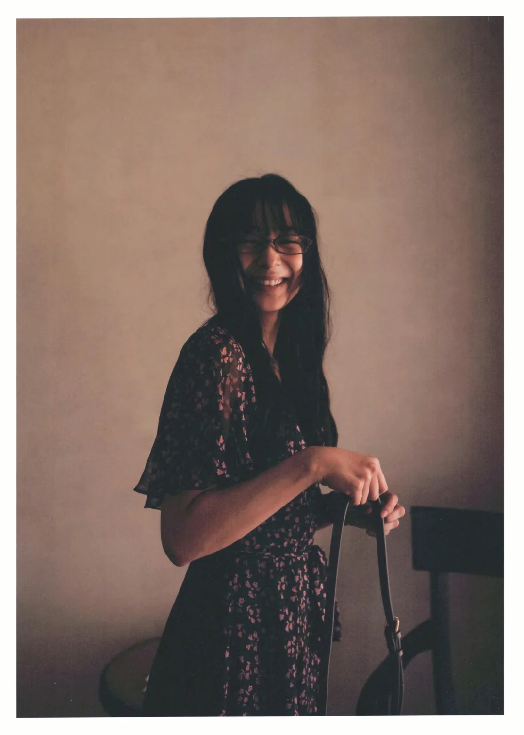 写真集《光的角度》by 铃木绚音：捕捉每一个