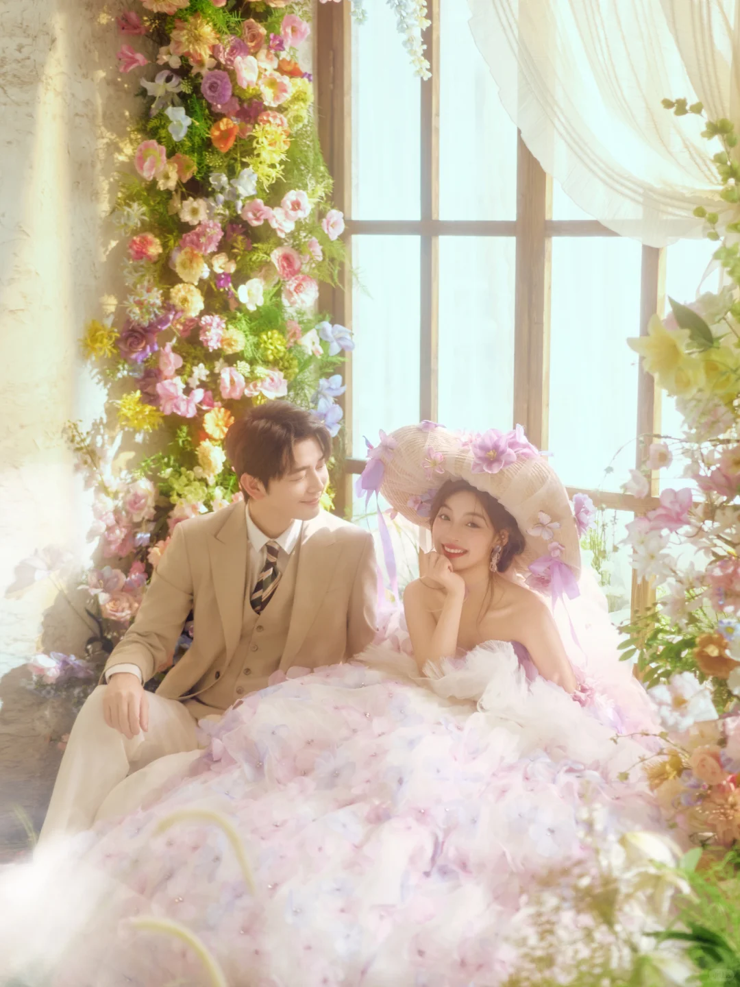 花房婚纱照封神❗️原来爱情真会开出满室繁花