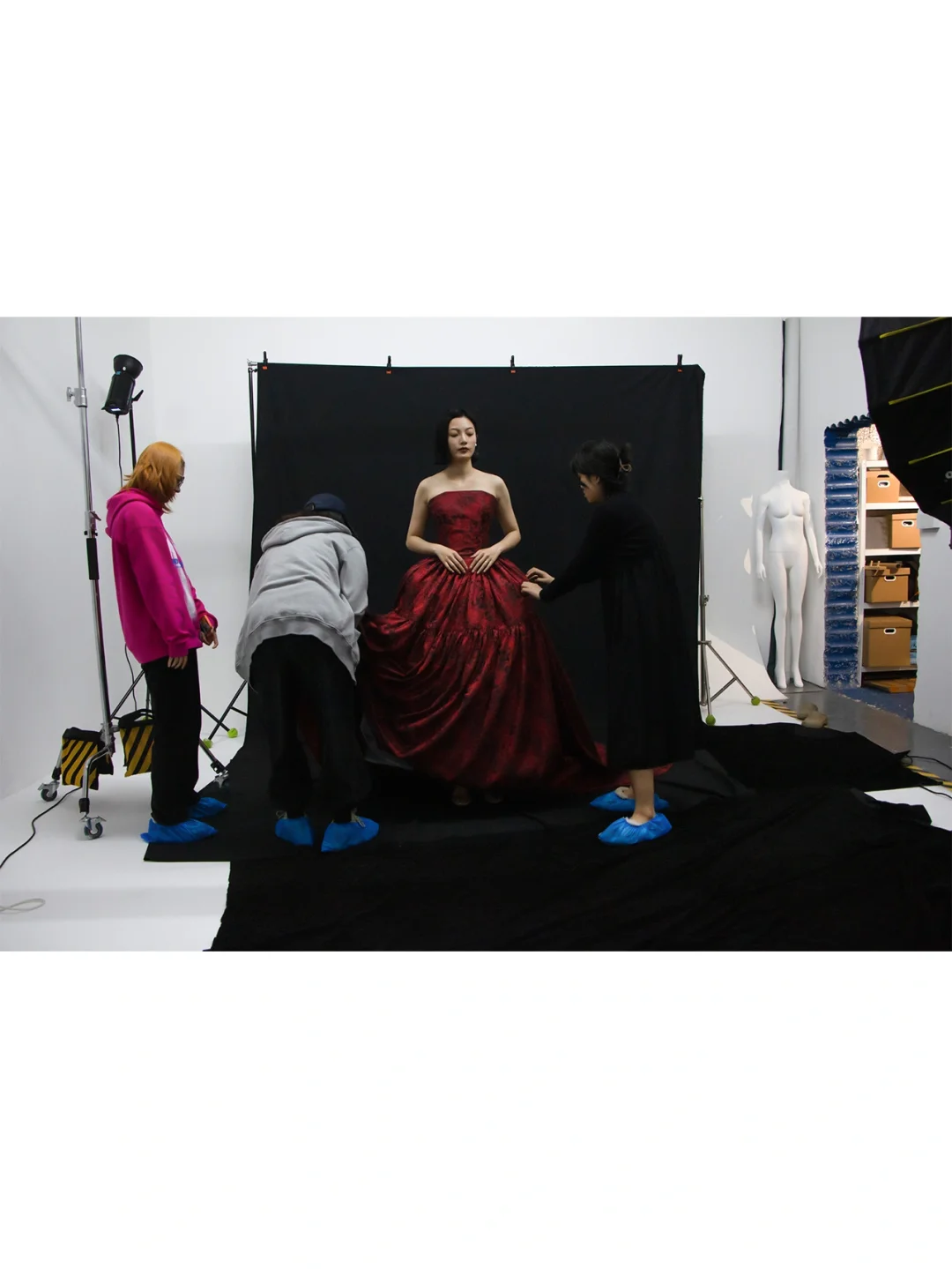 🎥左滑查看拍摄花絮，现场直播精彩幕后