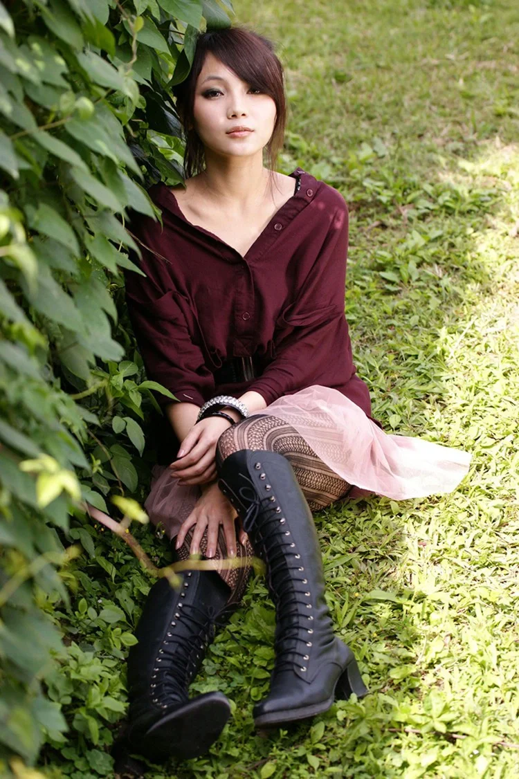 性感身材靓丽的美女让人心动！