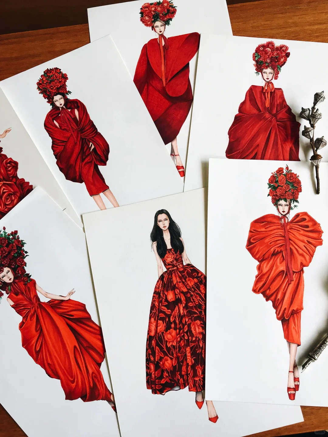 红色娇艳你如今几岁❤️服装插画