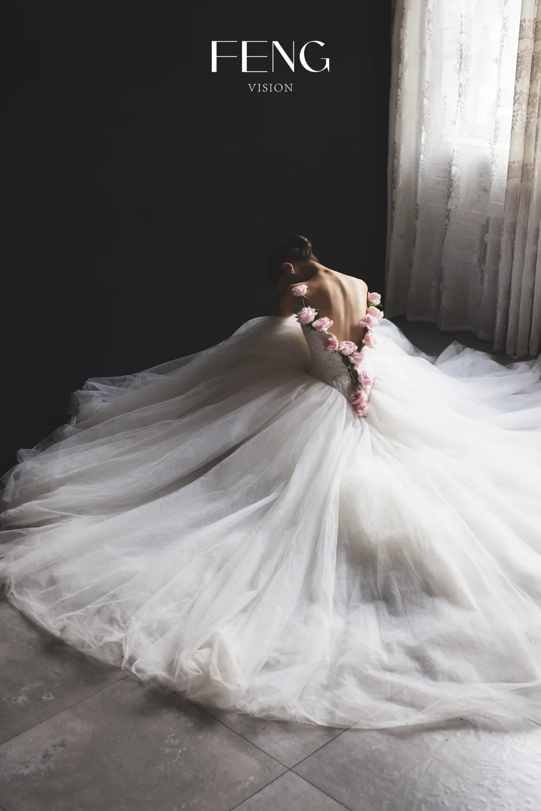 FENGVISION客片｜暗红光影💐美背与花