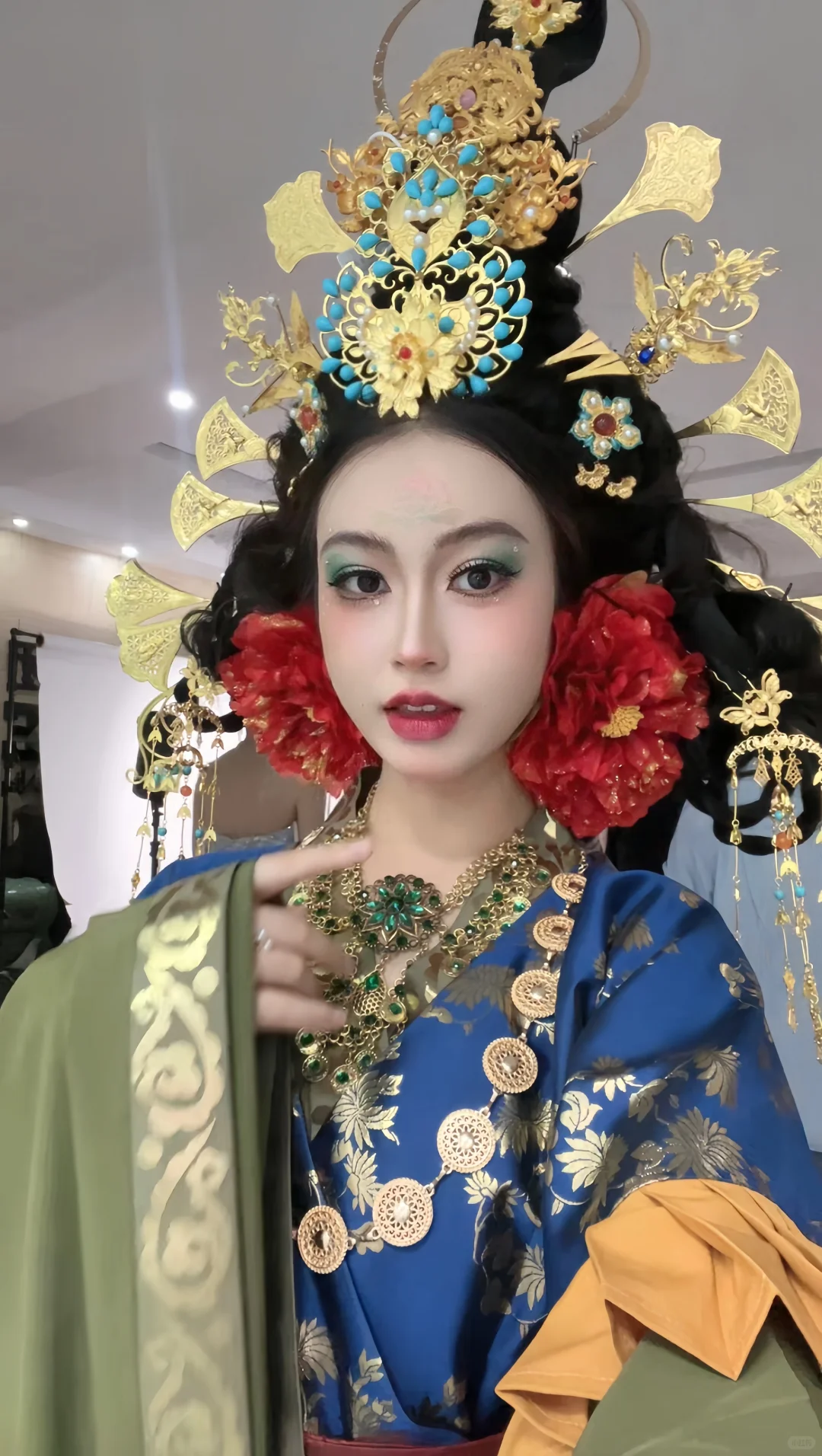 这是什么神仙妆造！太美了！