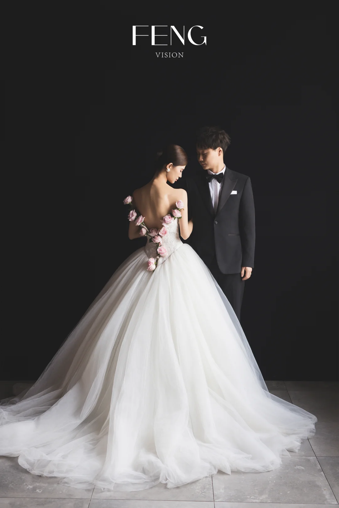 FENGVISION客片｜暗红光影💐美背与花