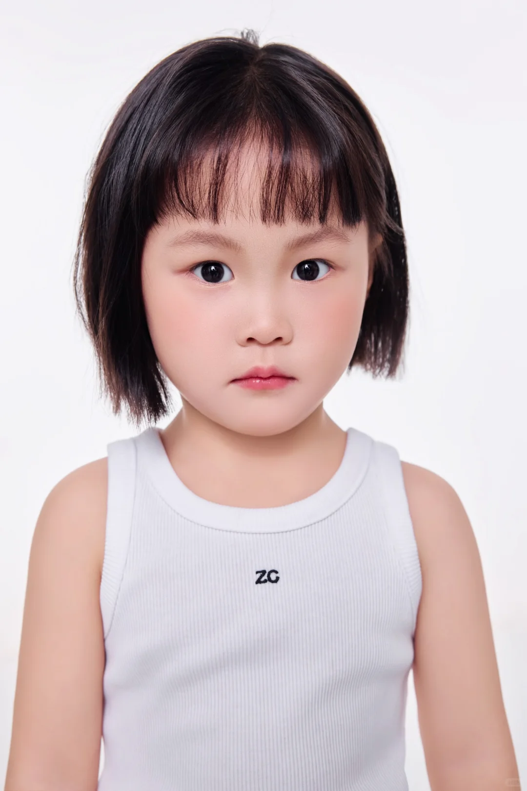 模卡新鲜出炉 姐妹俩怎么不笑呢好严肃😆😆