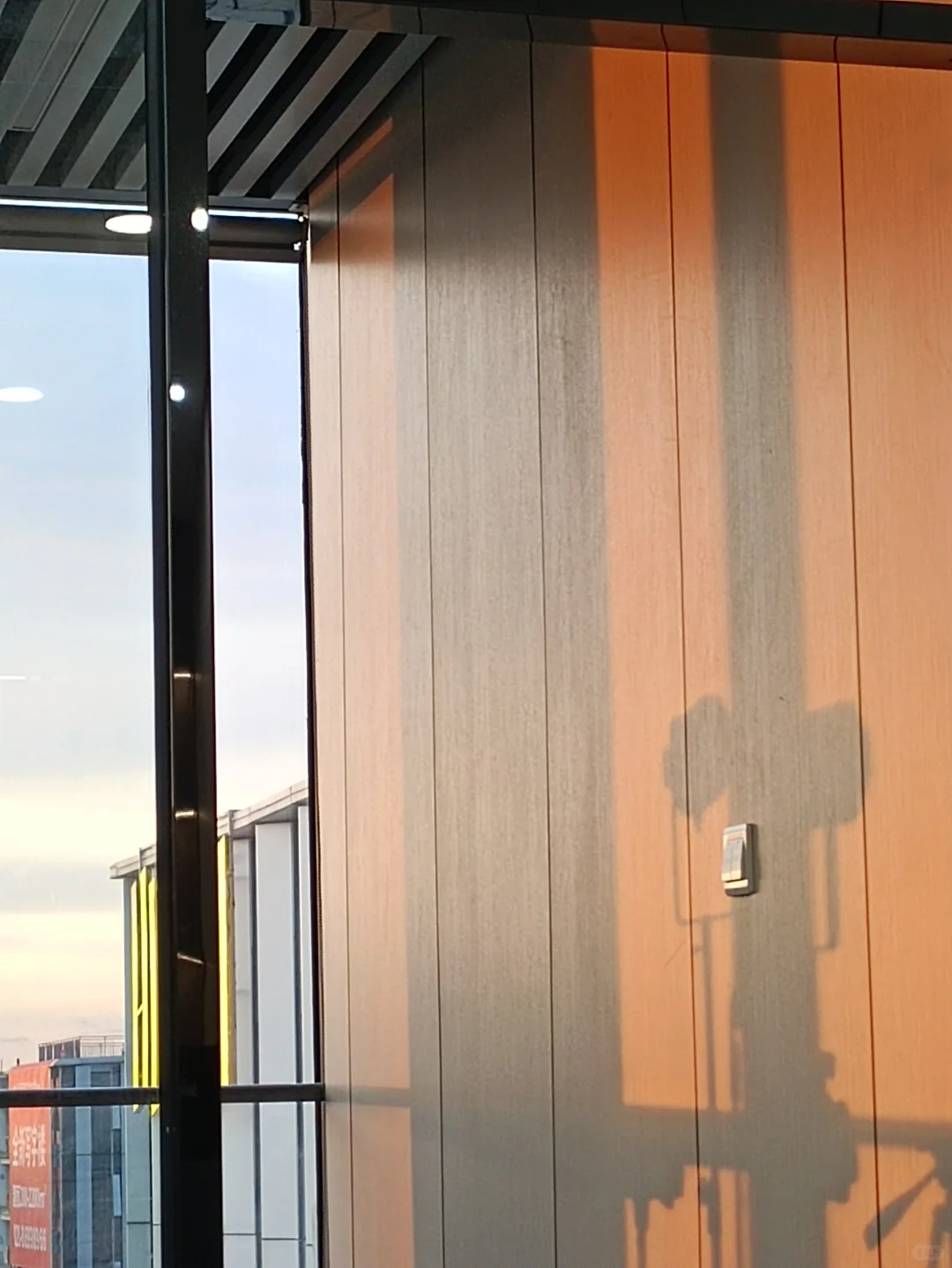 三十岁，比想象中更糟糕。