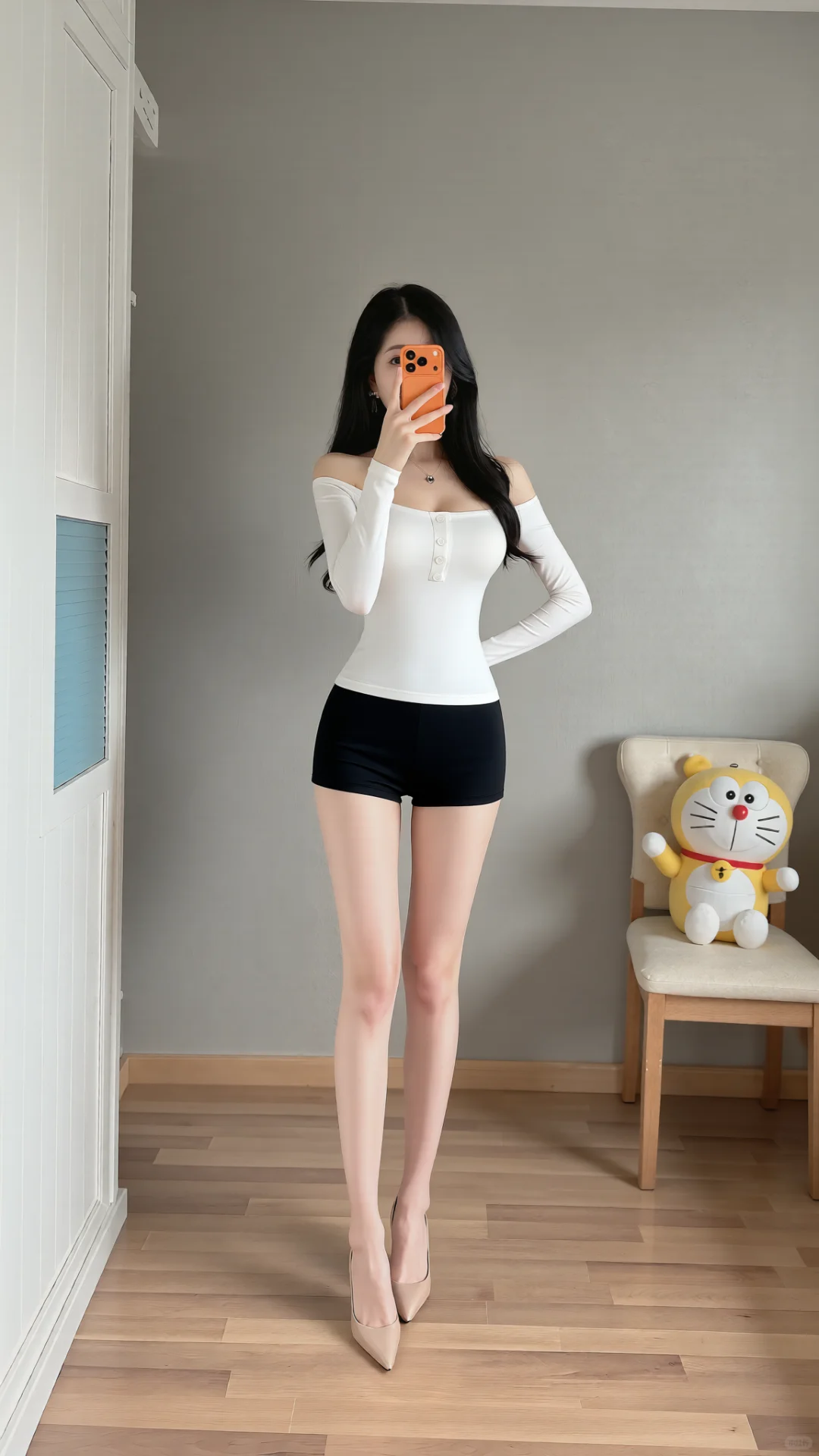 性感辣妹穿搭｜白色上衣➕黑色短裤