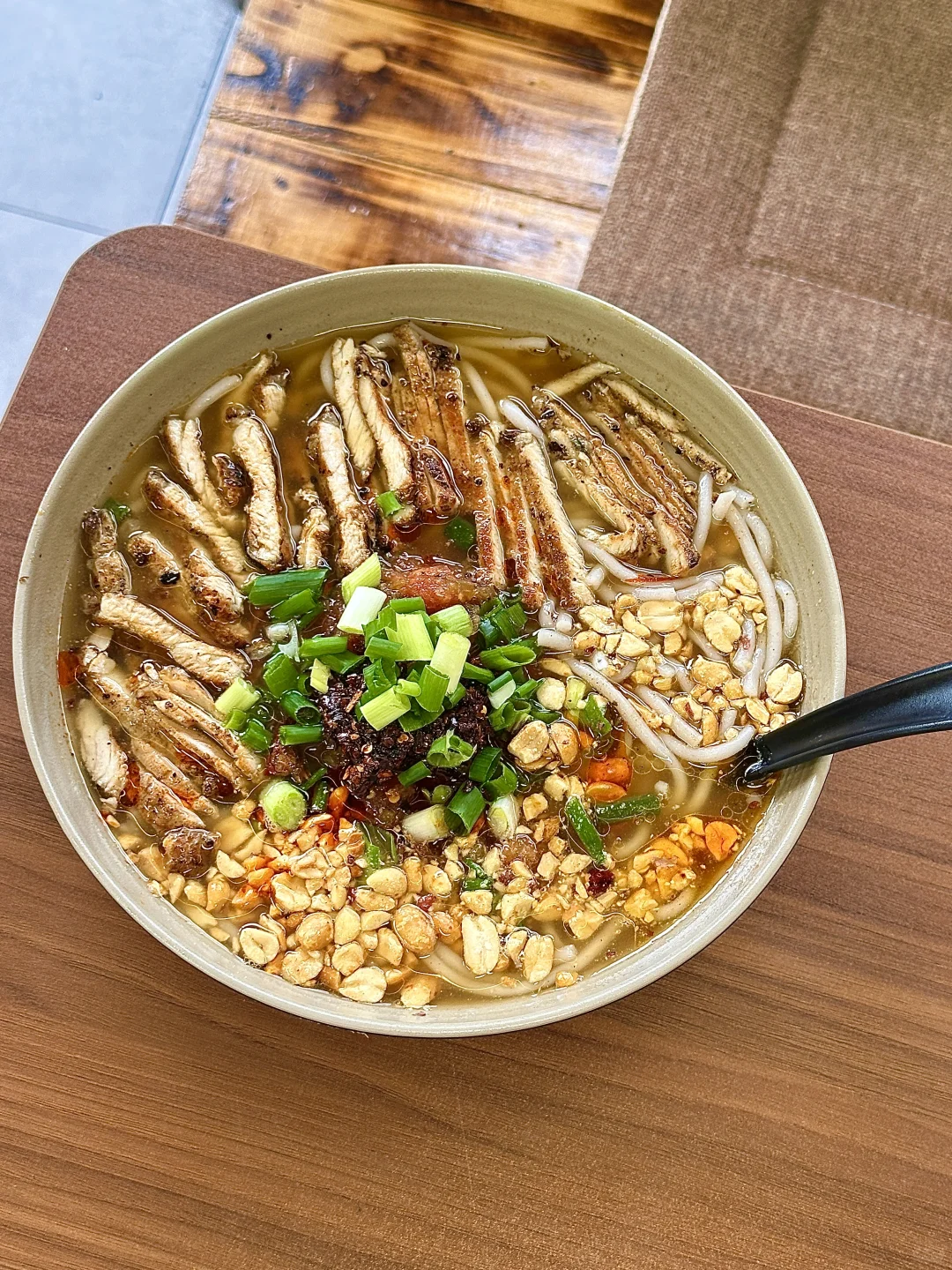 救命！这碗粉面鲜到舔碗！小食直接封神🍜