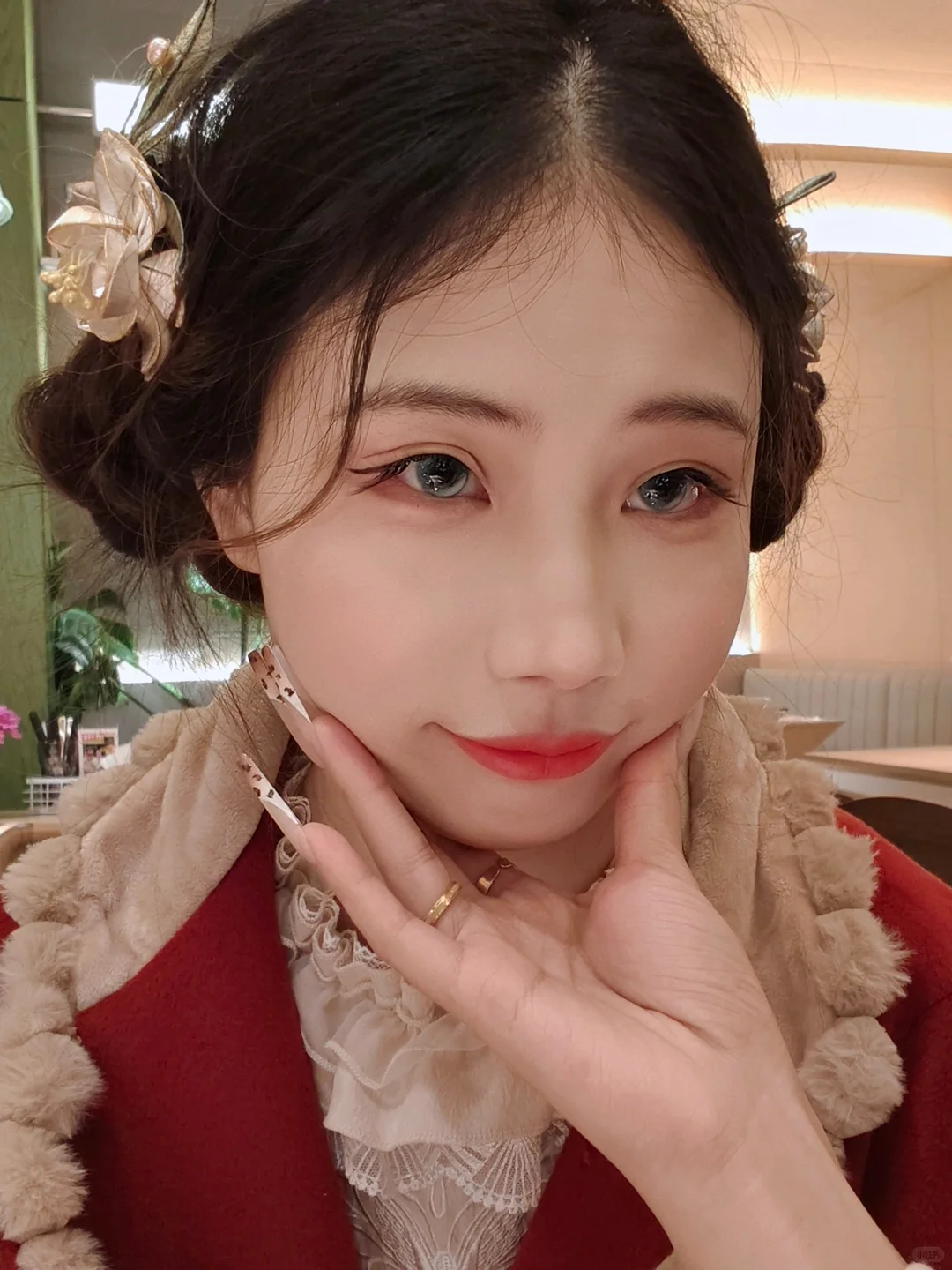 这样可以媚一下姐姐嘛～