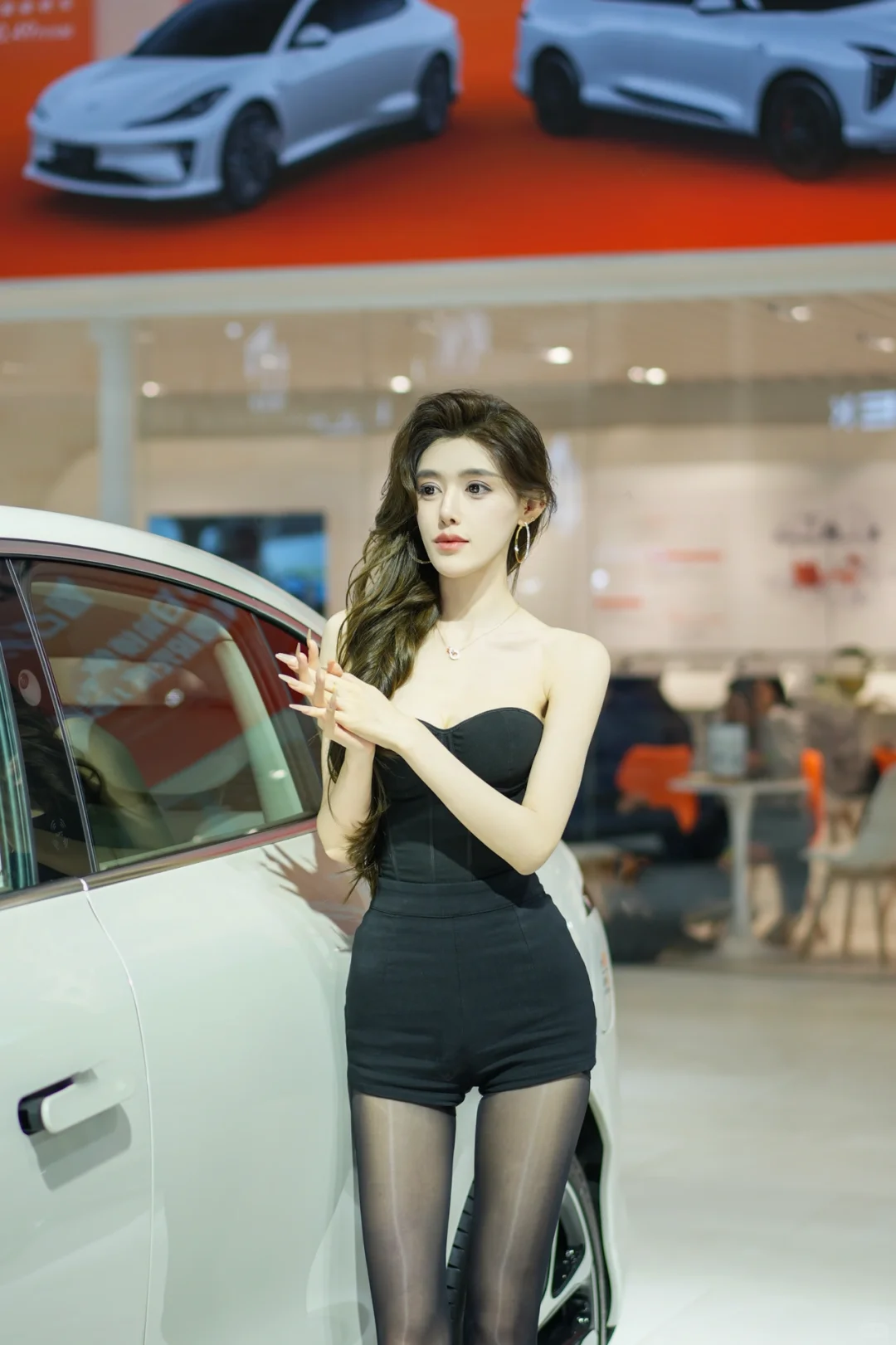 郑州车展 性感妩媚 闪电喵喵