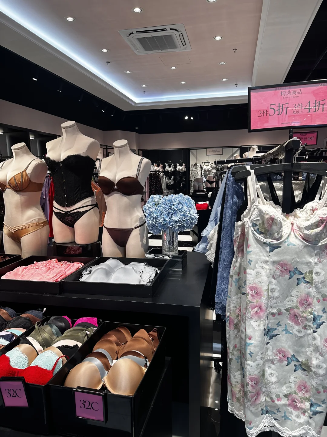 维密的内衣都是哪些漂亮小姐姐在穿？