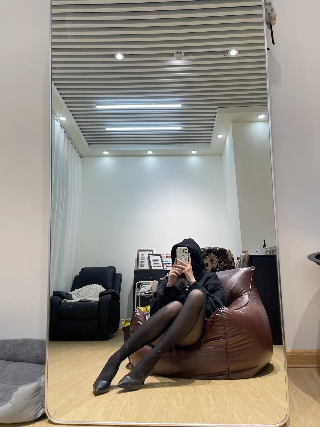 173/55、黑色丝袜、高跟鞋、好爱自己的身材