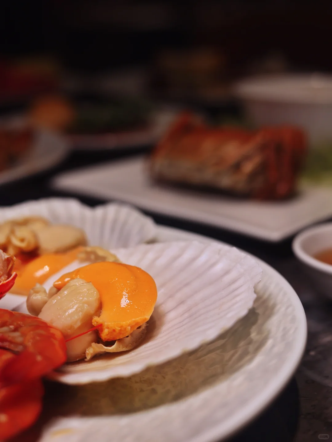 在滨江2727，独揽浦江秋色与蟹宴风华