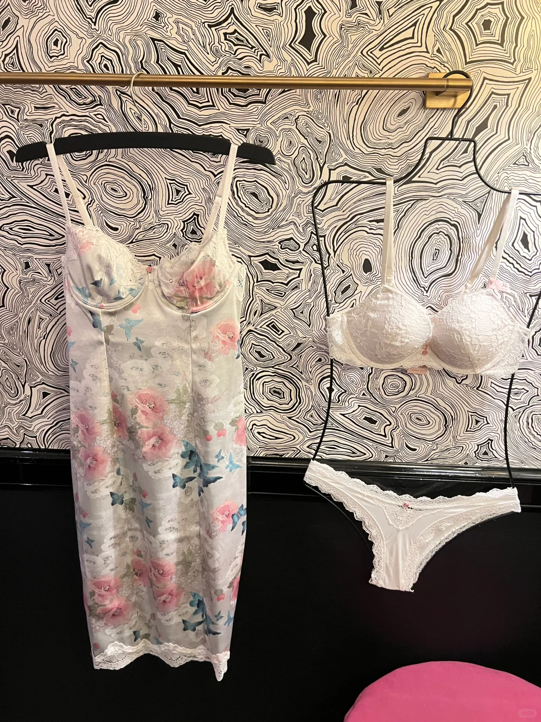 维密试衣间新品Look