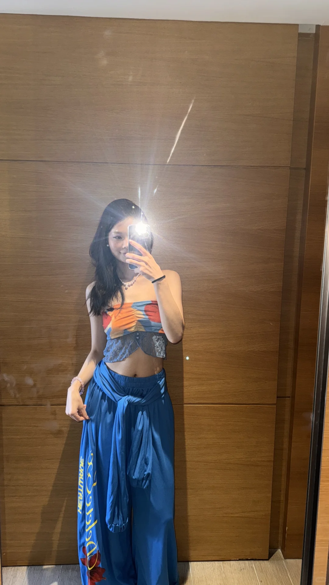 只带了一条裙子去海边的我