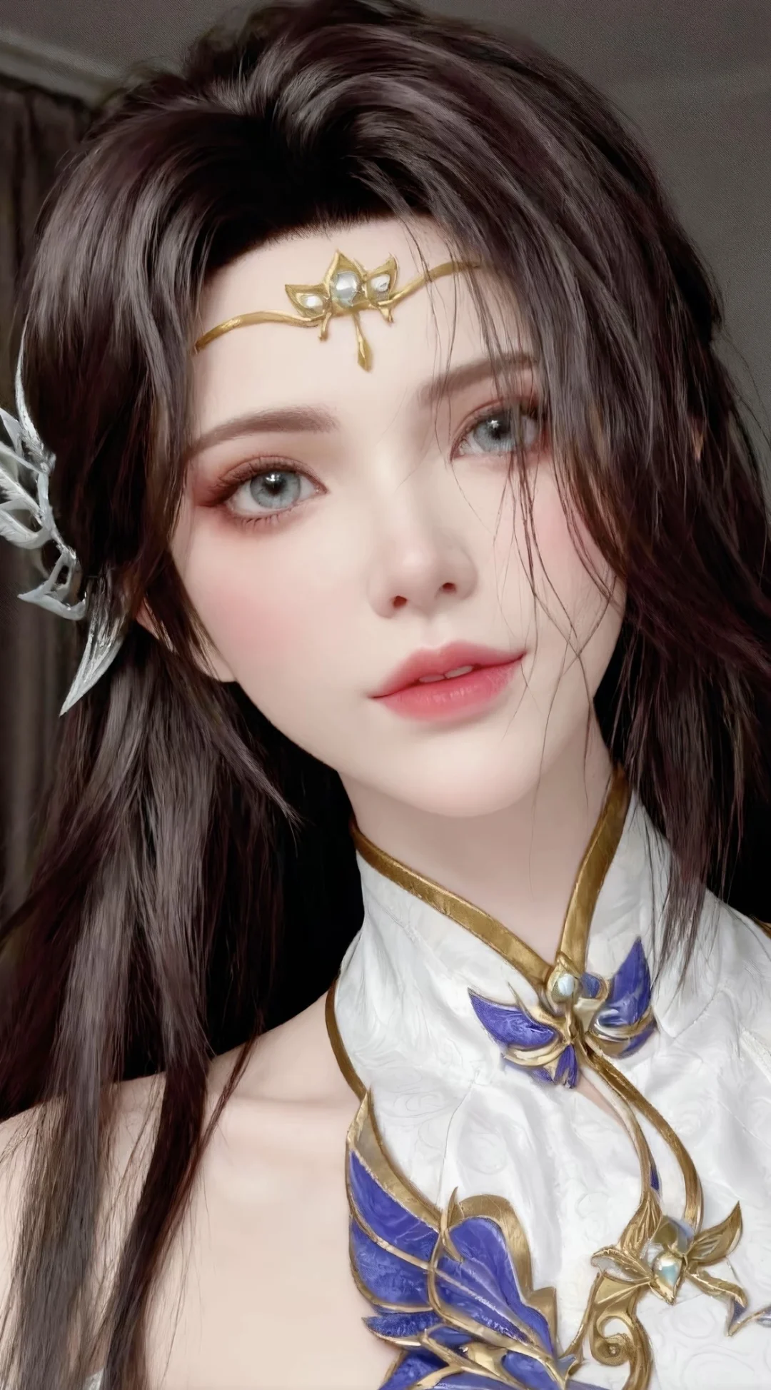 媚眼如丝风韵犹存