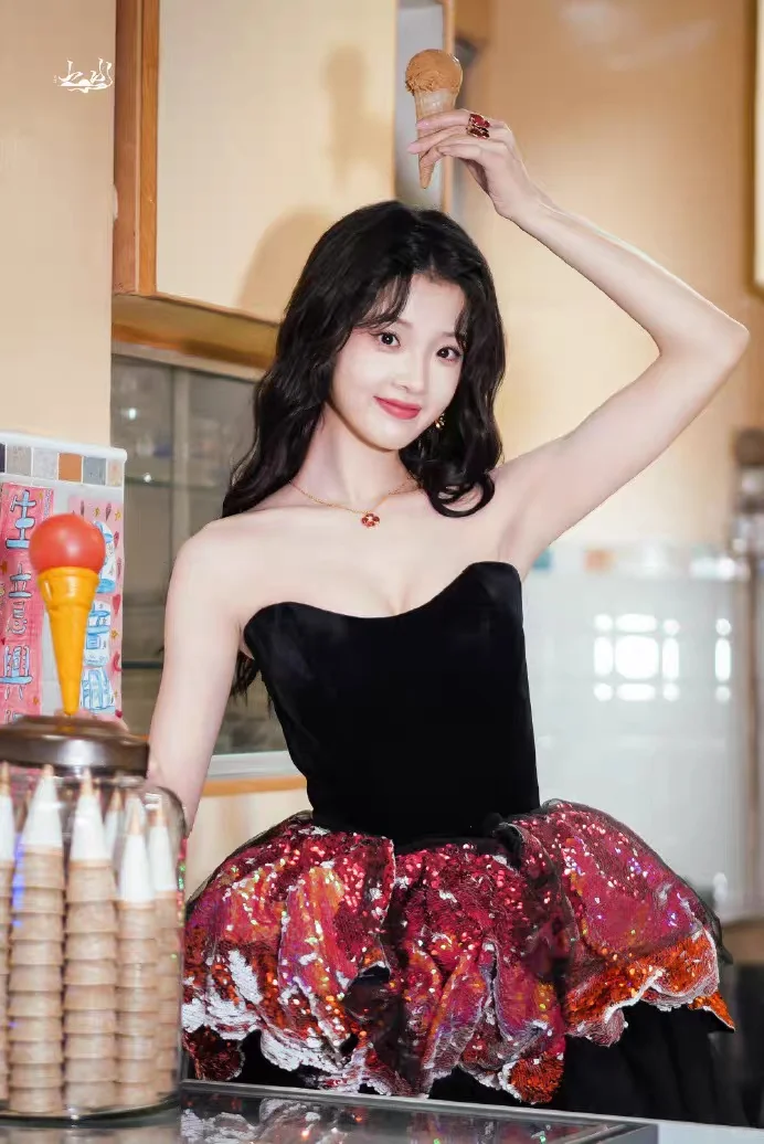 真的好爱短发啊～～～🤍