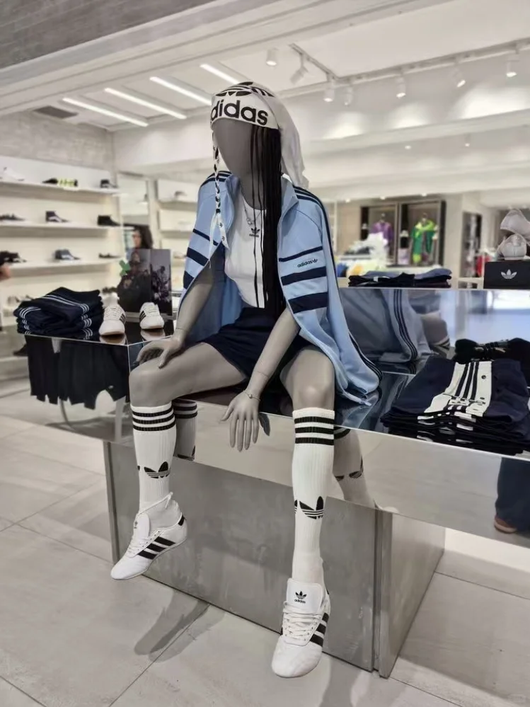 户外运动橱窗模特合集，氛围感直接拉满✨