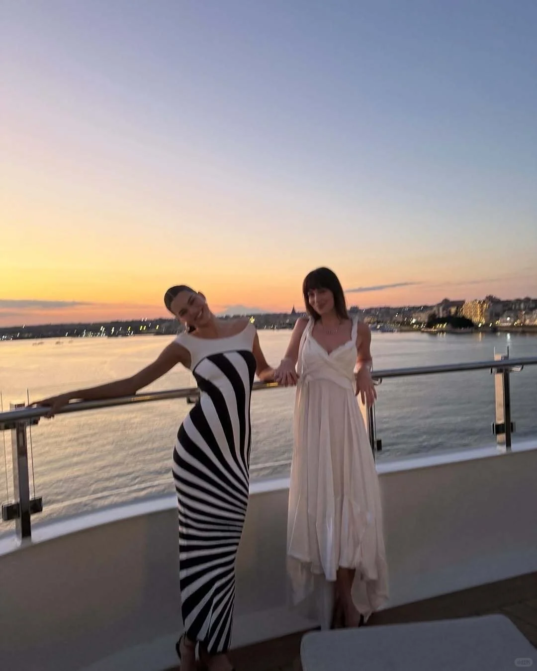 Kendall Jenner｜今日更新: happiness