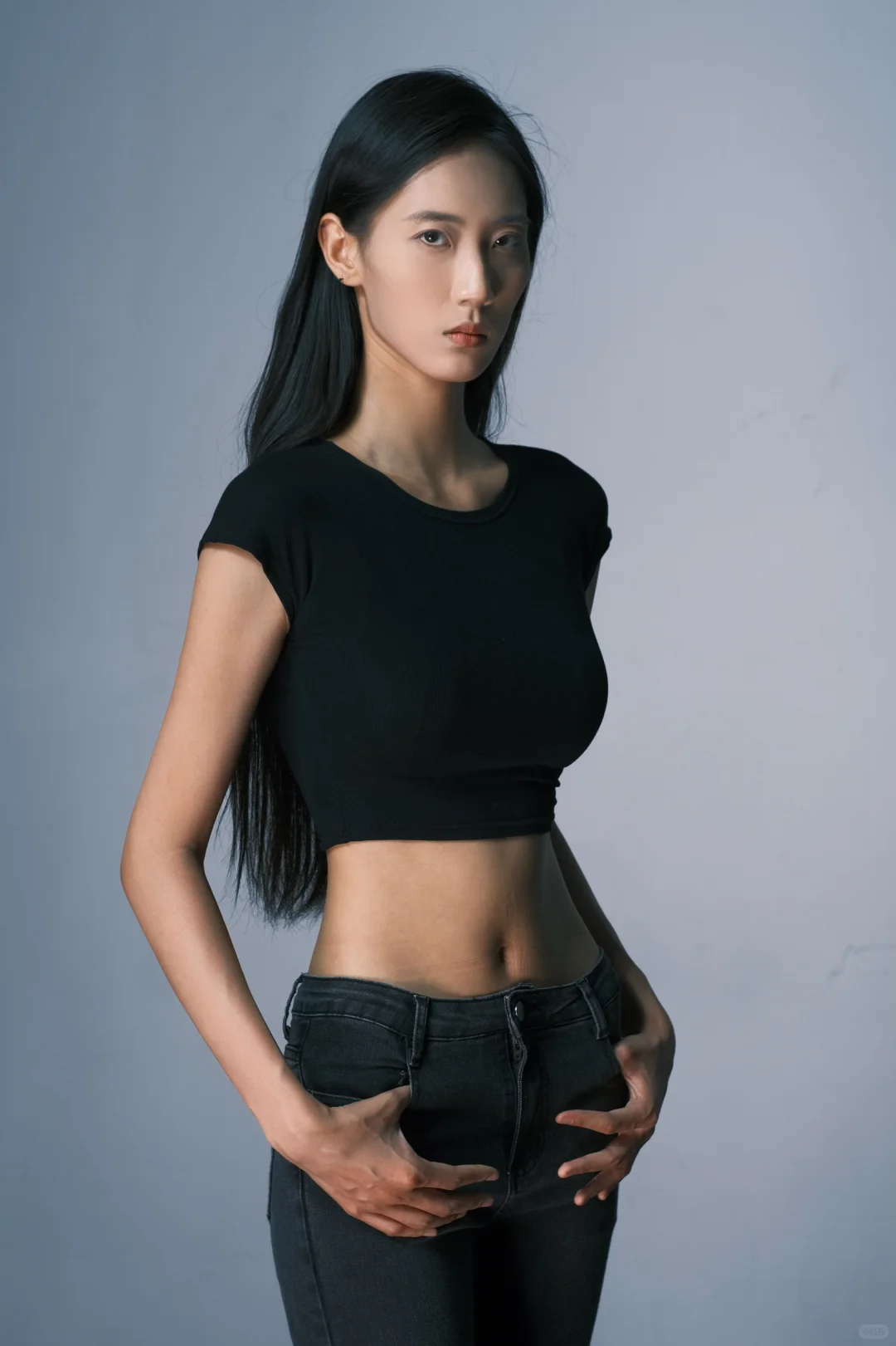 你的好友更新了一组新模卡，点击查看……