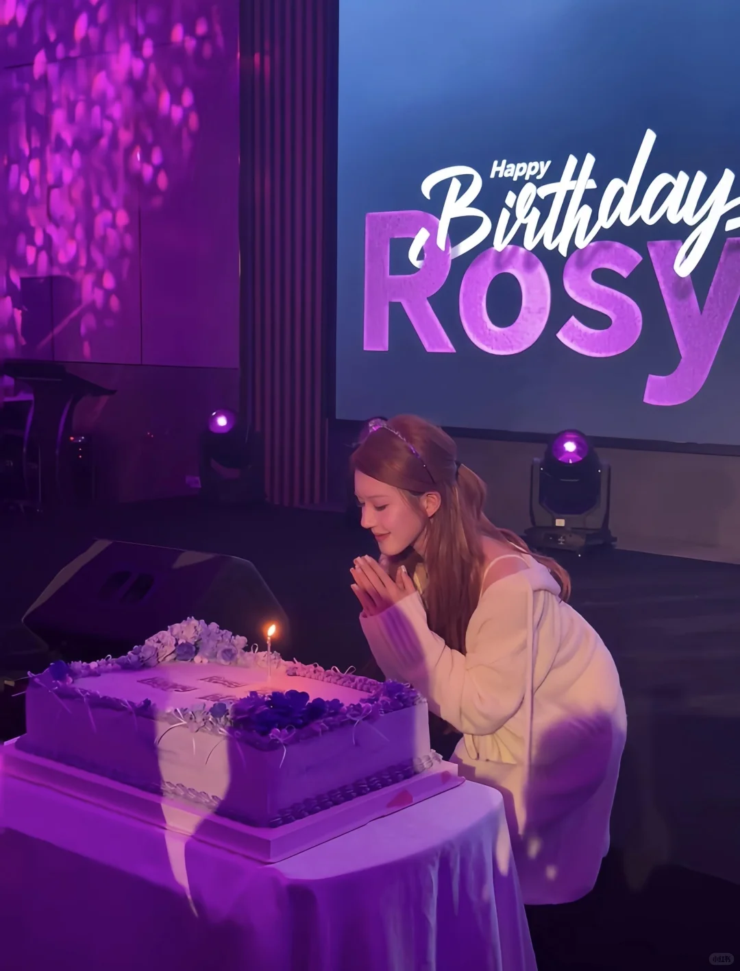 赵露思生日🎂美照来啦，温柔又甜美！