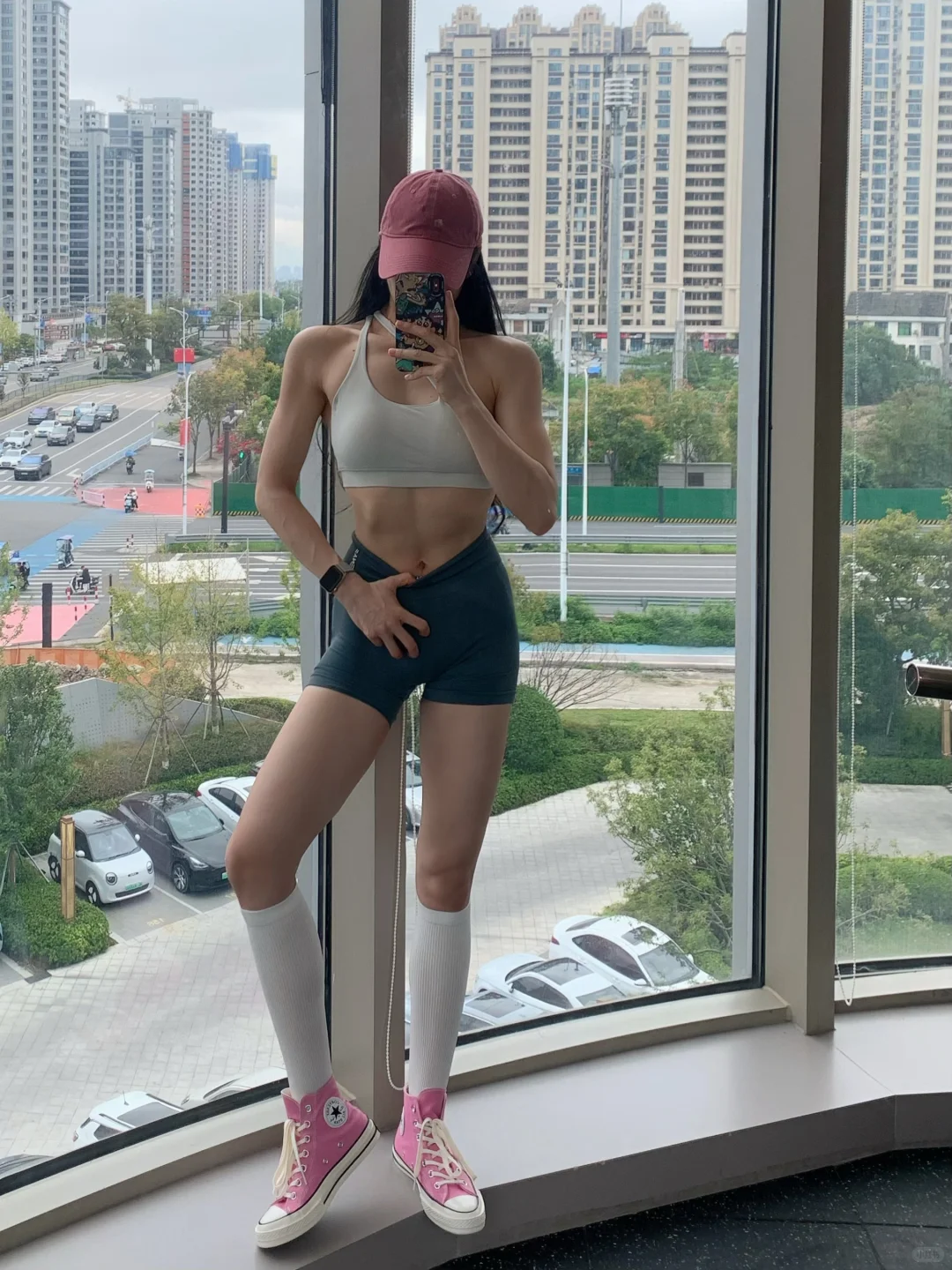 努力练的肌肉线条我好爱！！