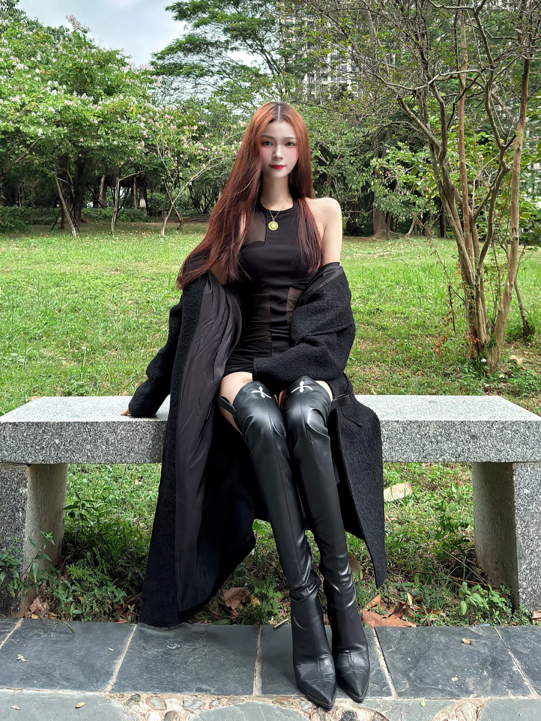 御姐 今天穿这套、谁说穿过膝靴好看来着