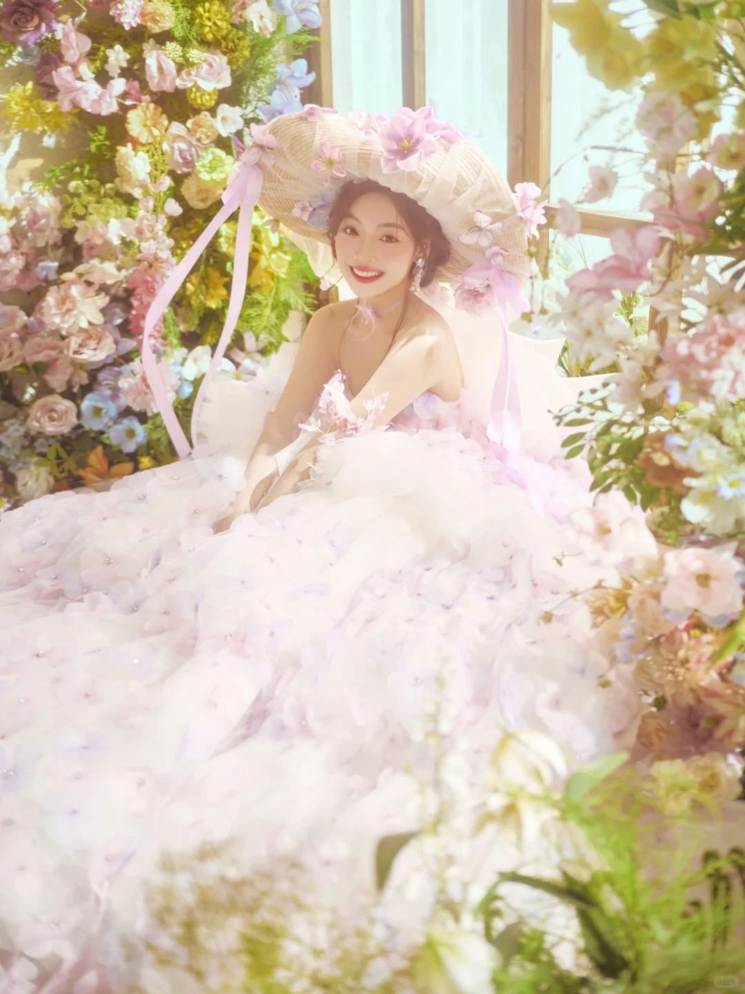 花房婚纱照封神❗️原来爱情真会开出满室繁花