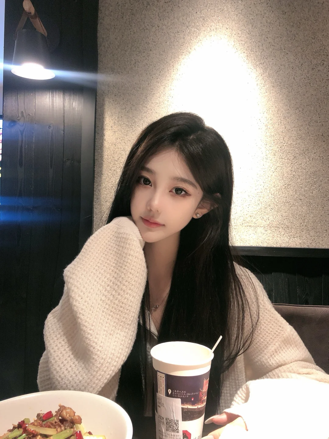 用高中买的iPhone8拍了个照