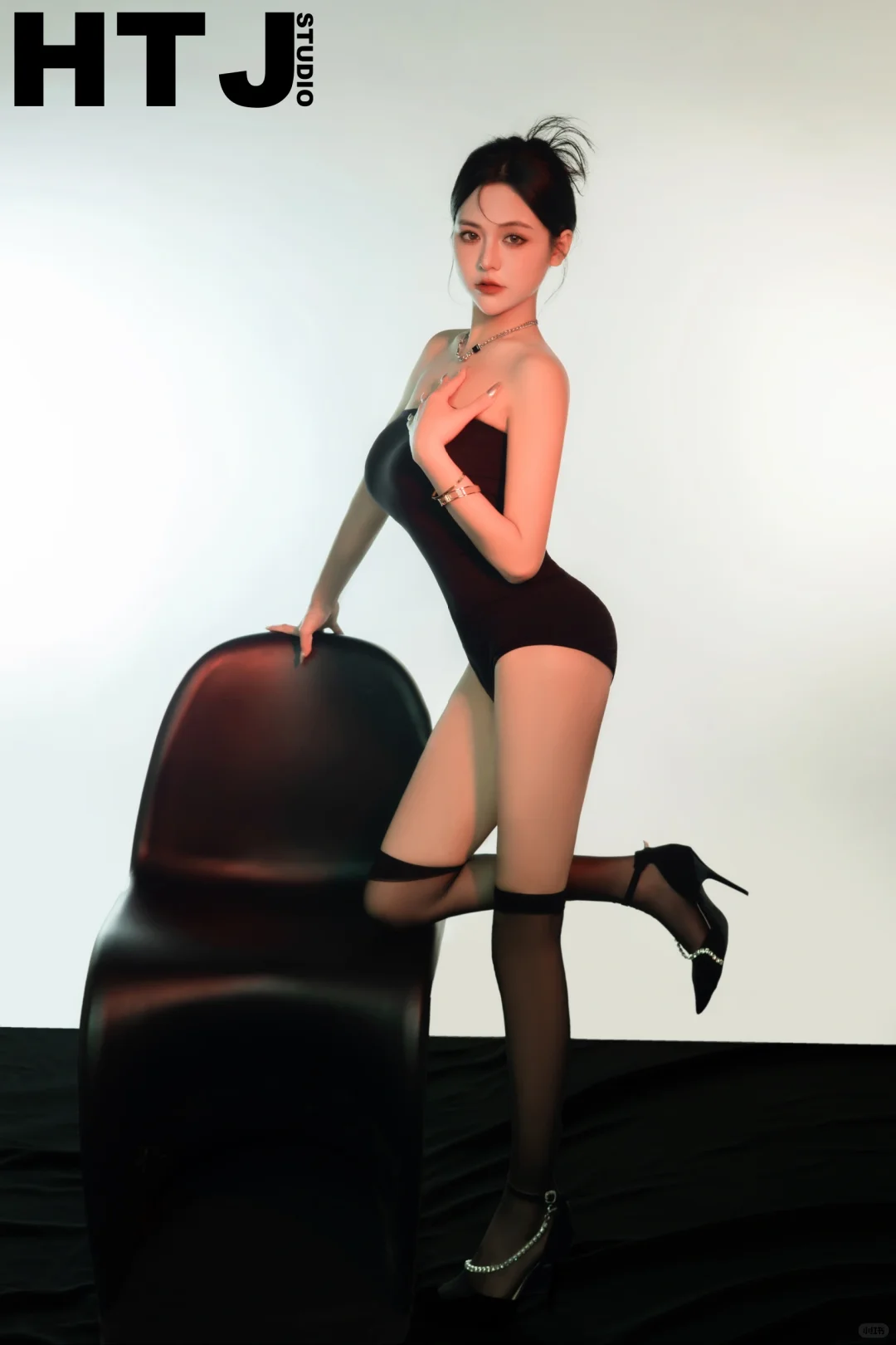 迷人又危险🔥御姐性感写真来啦