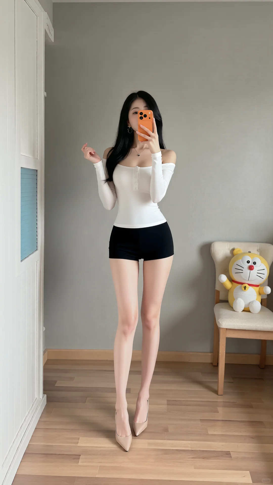 性感辣妹穿搭｜白色上衣➕黑色短裤