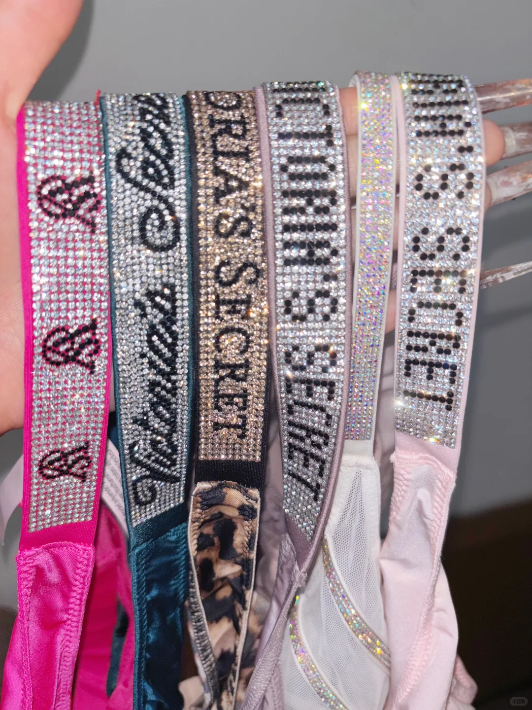 陆陆续续入的🎀维密闪钻内裤👙