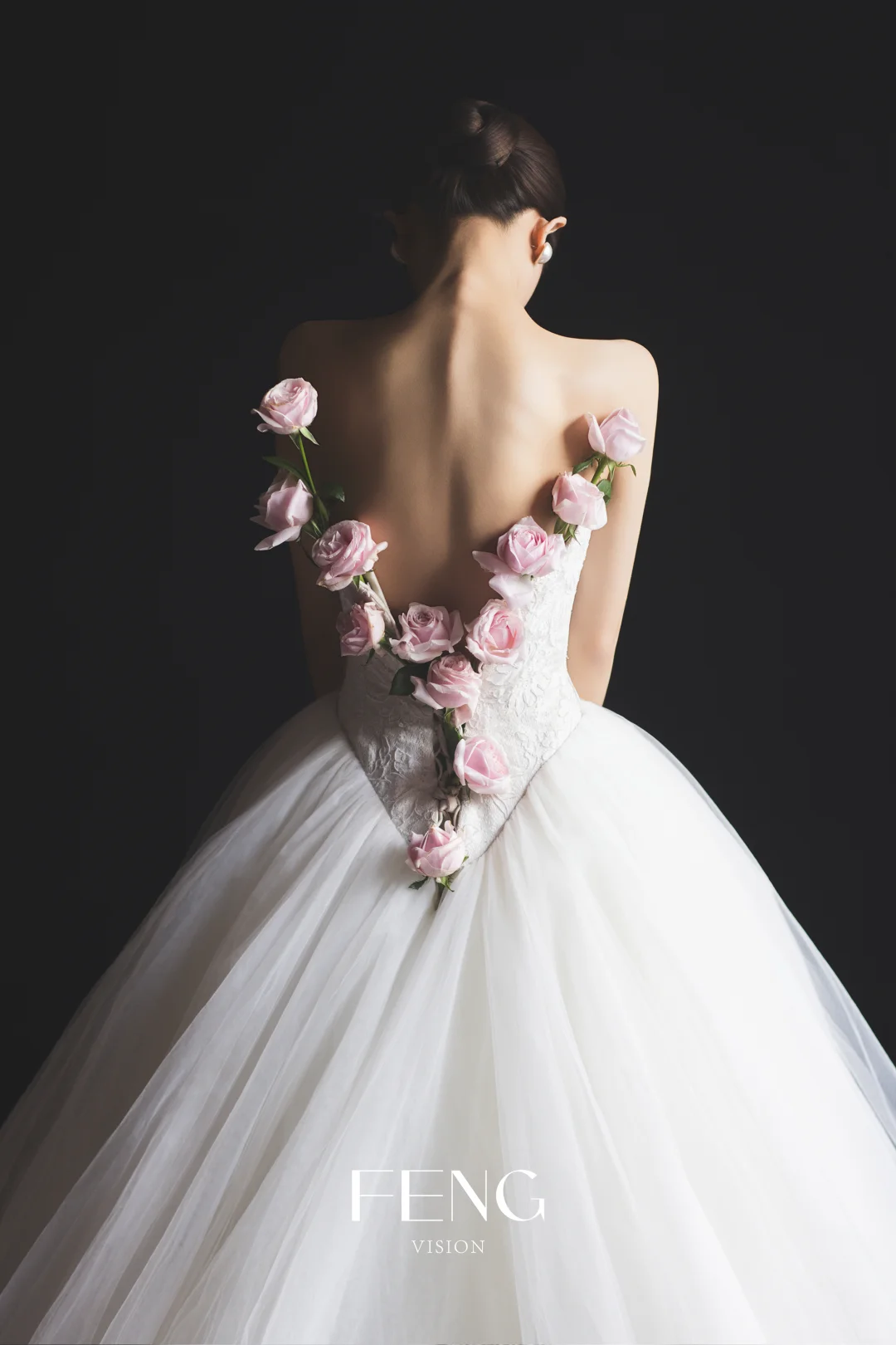 FENGVISION客片｜暗红光影💐美背与花