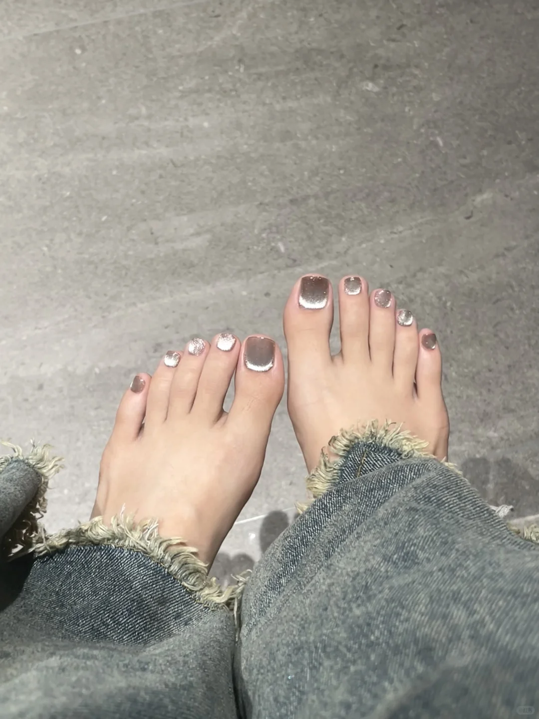 get到了这个银色美甲的爱～✔️