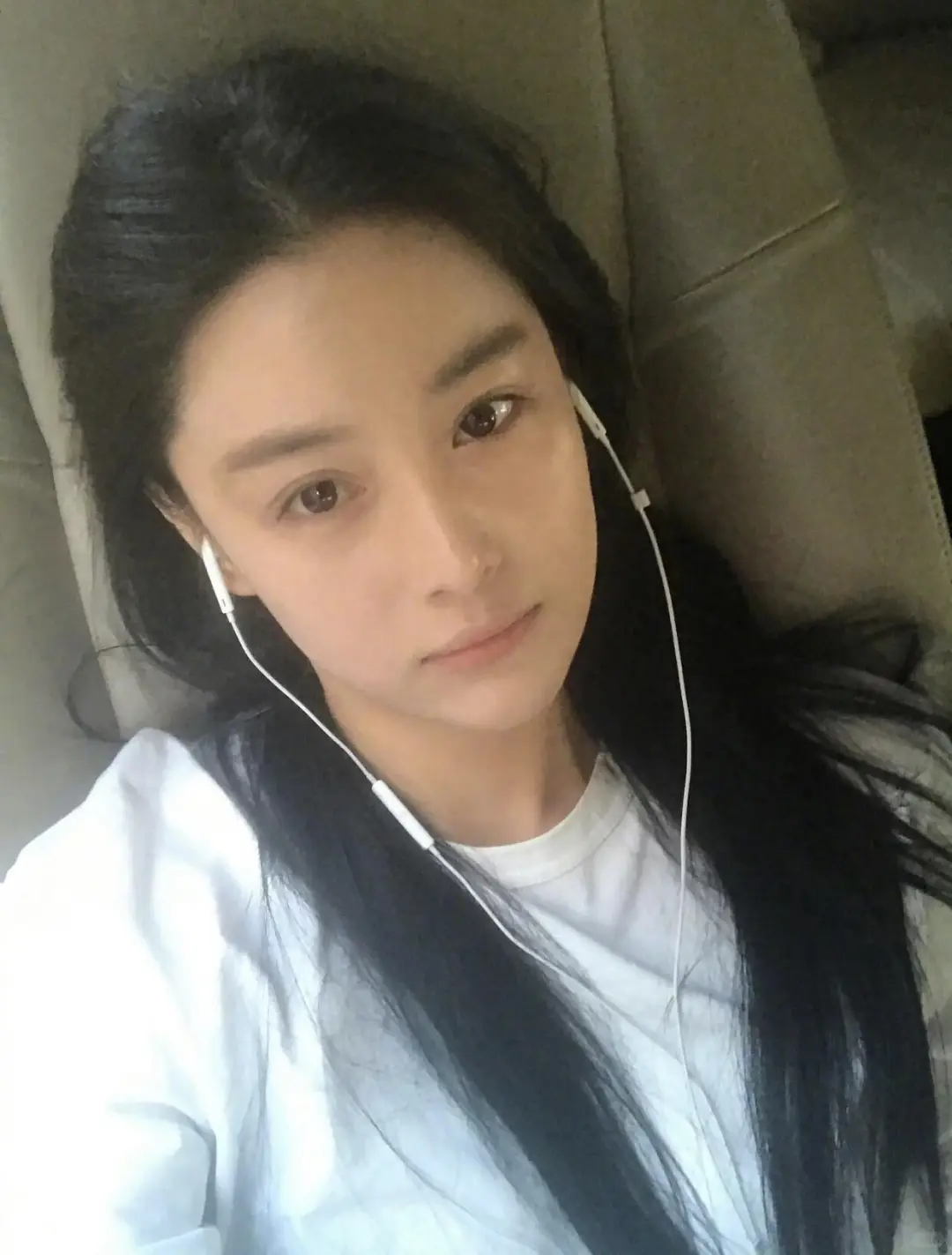 她纯素颜的无辜感是因为眼睛吗❓