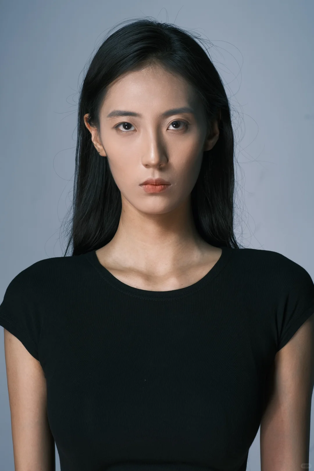 你的好友更新了一组新模卡，点击查看……