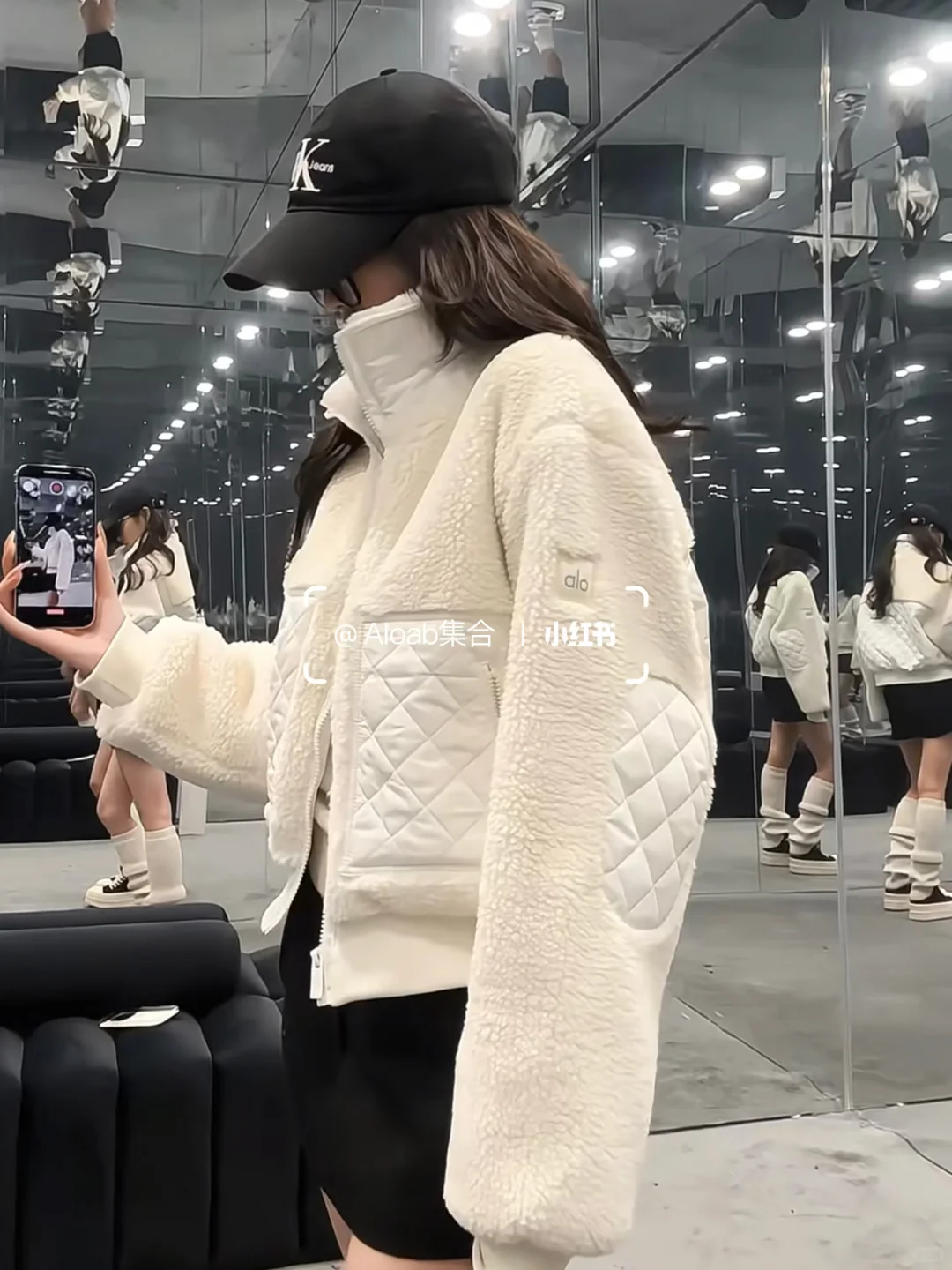 是谁还没拥有Jisoo同款外套！！